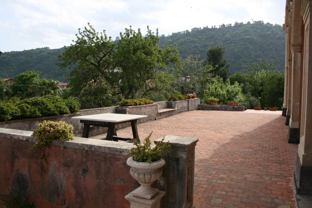 Villa Dei Leoni Santa Tecla Eksteriør bilde