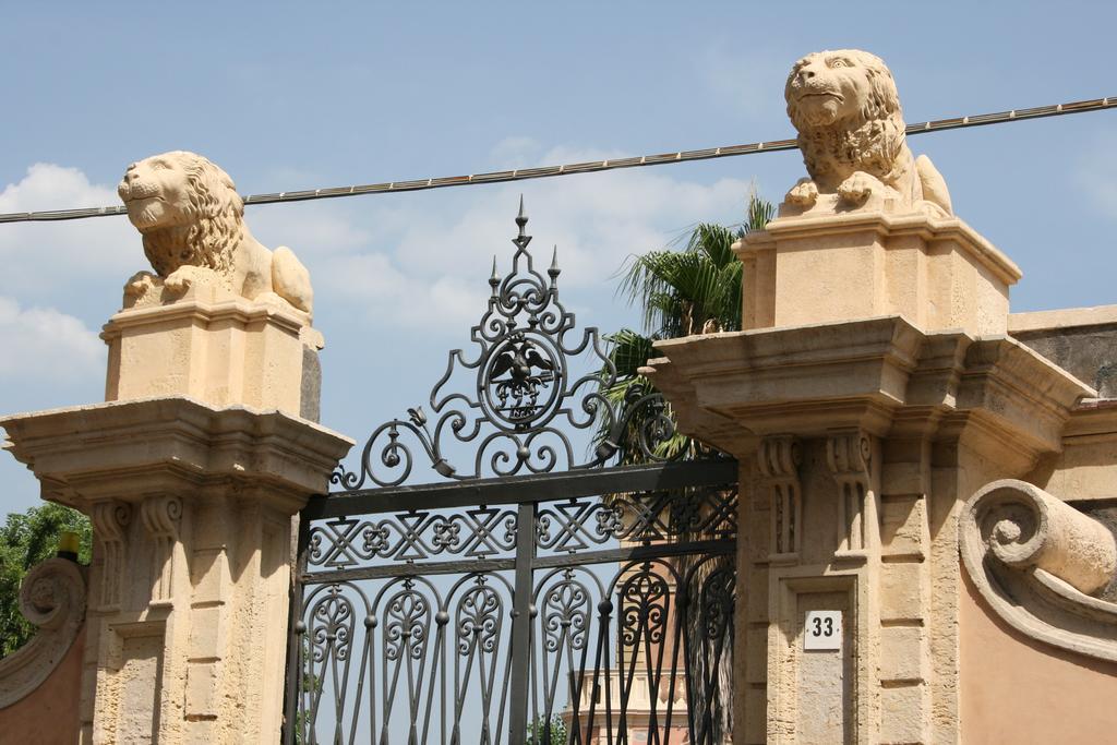 Villa Dei Leoni Santa Tecla Eksteriør bilde